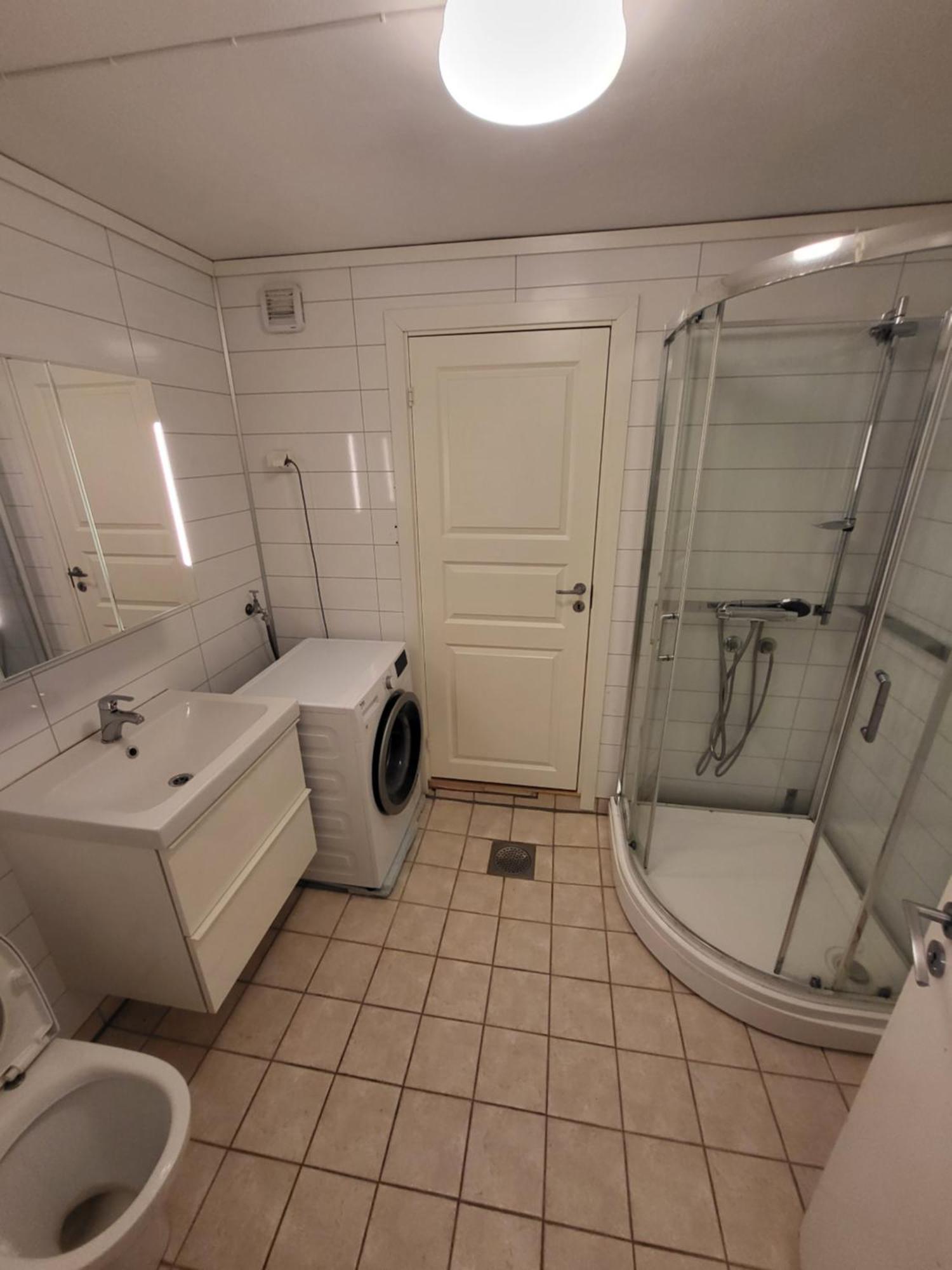 Classic 4 Bedrooms, 9 Guest Apartment In Kjeller Lillestrom - Good Proximity To Oslomet And Lillestrom Train Station Exterior foto
