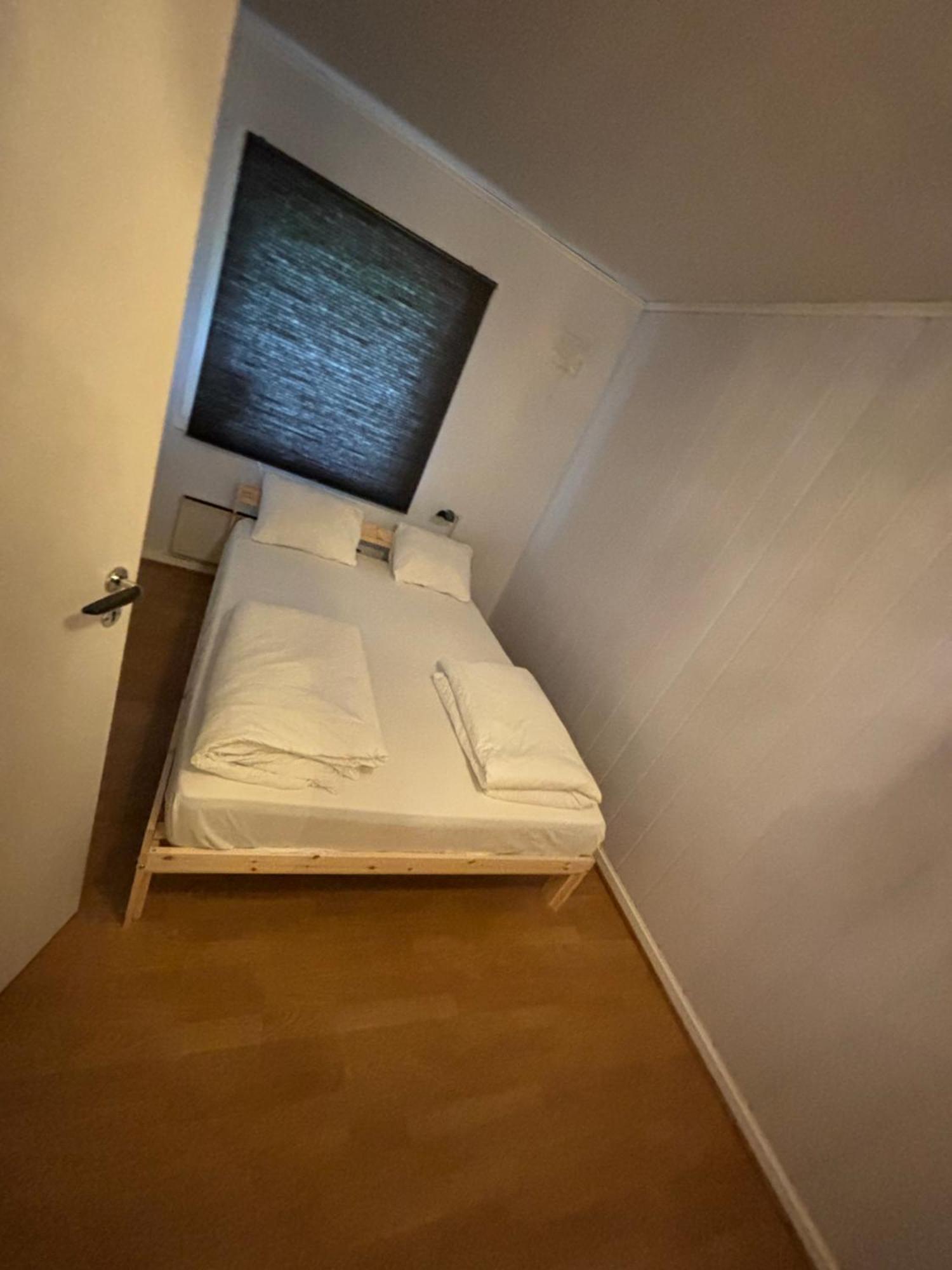 Classic 4 Bedrooms, 9 Guest Apartment In Kjeller Lillestrom - Good Proximity To Oslomet And Lillestrom Train Station Exterior foto